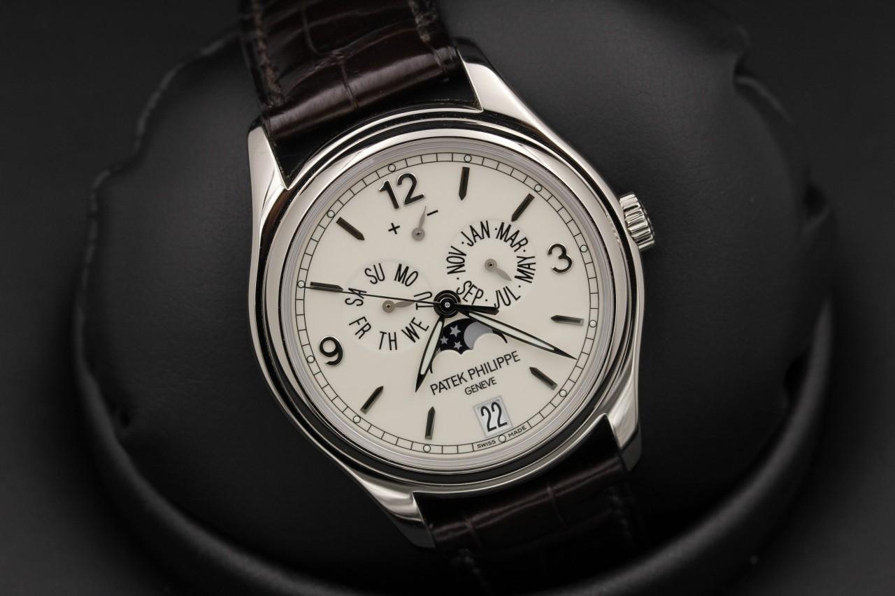 Watch Image 10