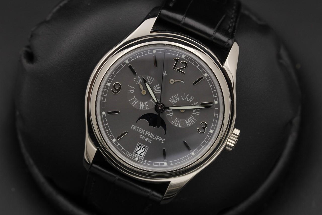 Watch Image 10