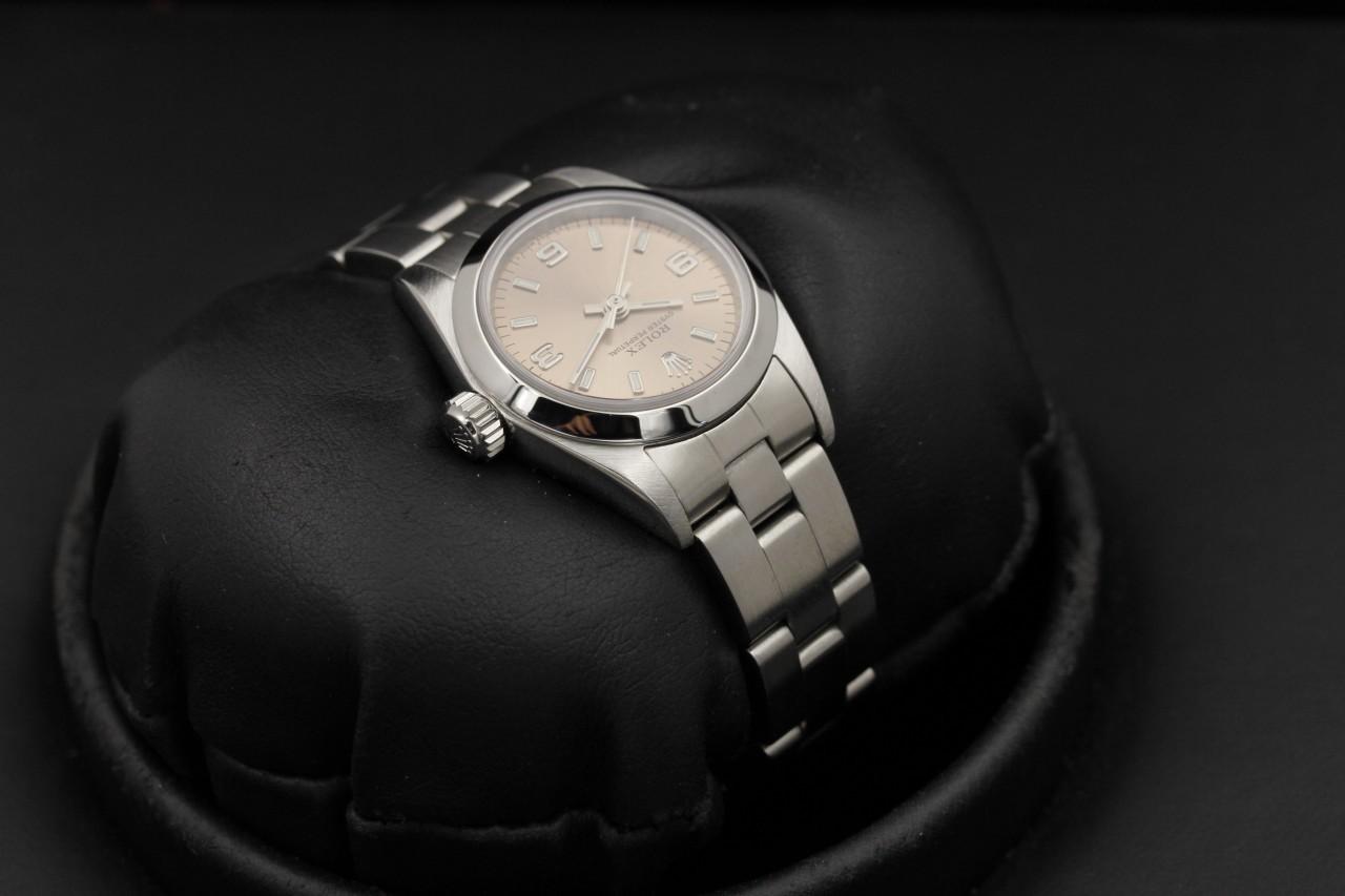 Watch Image 4