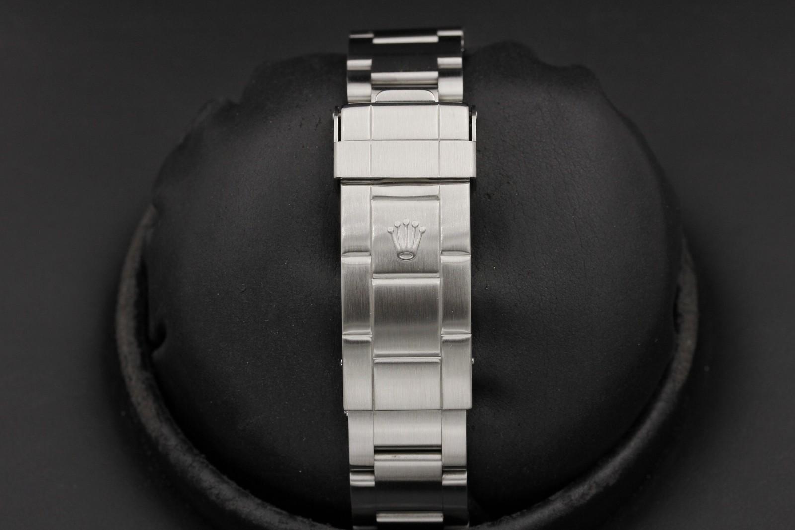 Watch Image 7