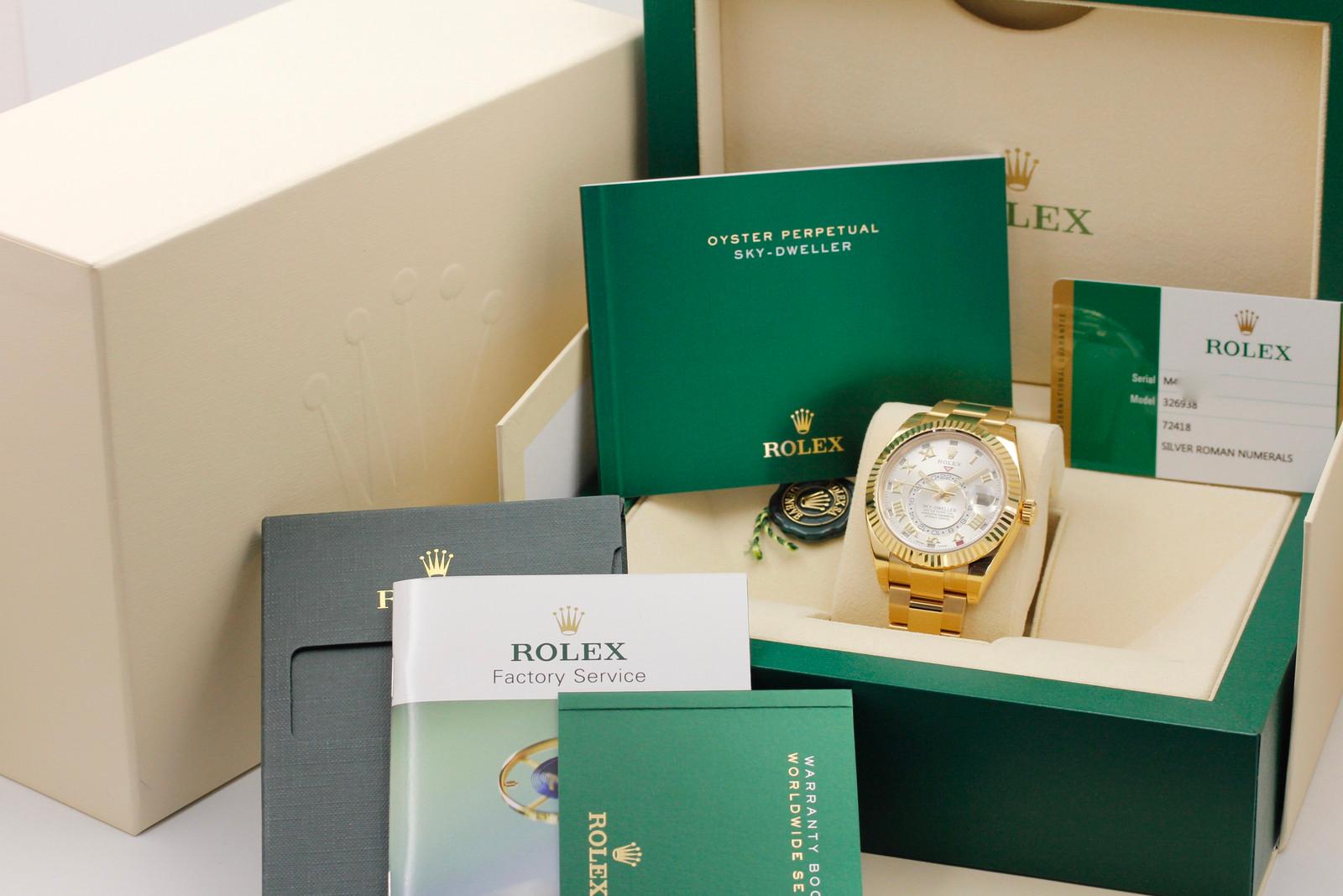 Watch Image 11
