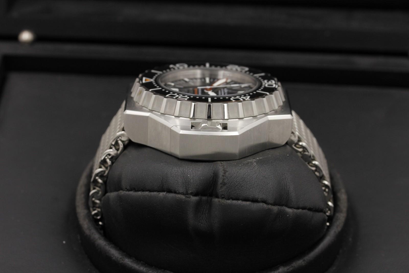 Watch Image 6