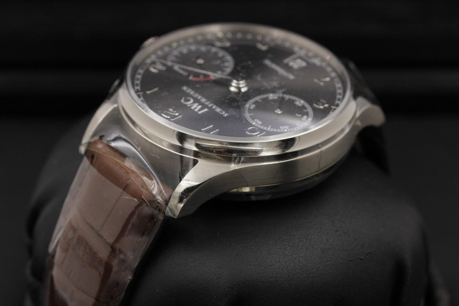 Watch Image 5