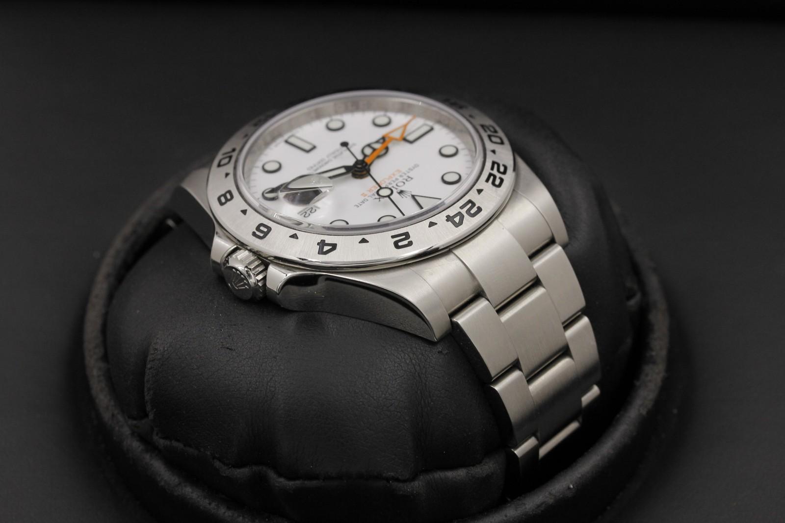 Watch Image 4