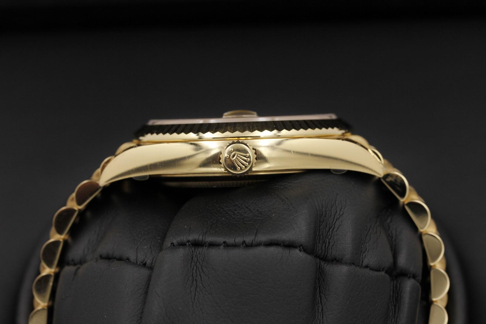 Watch Image 3