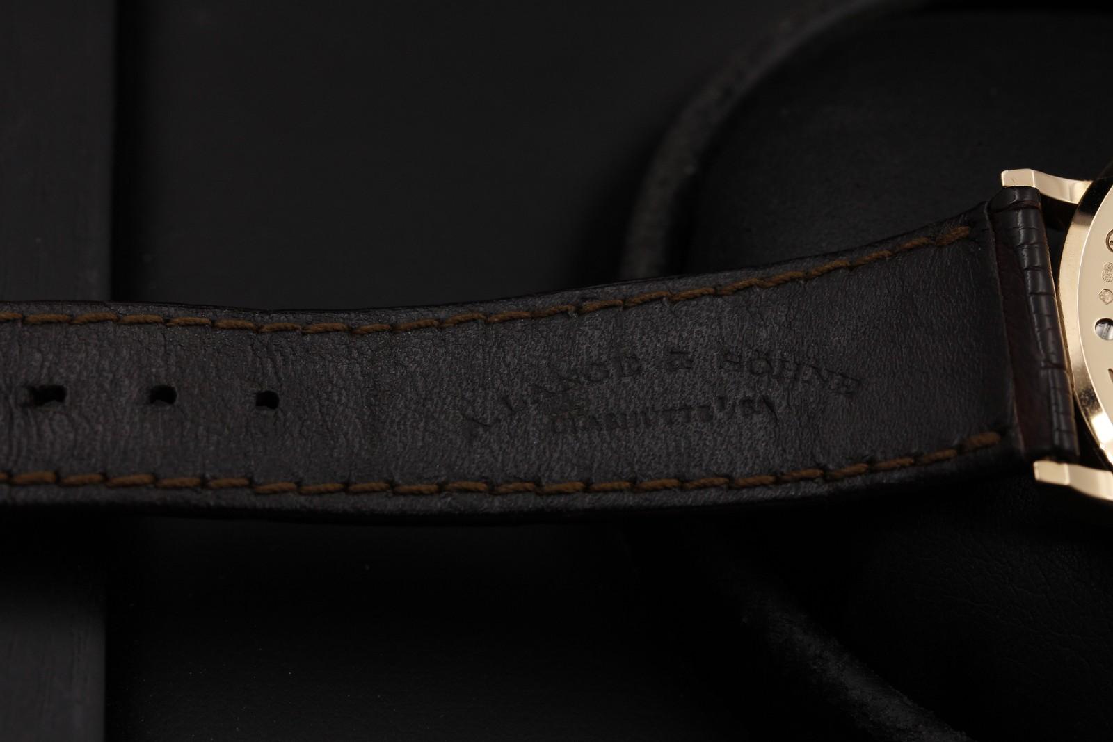 Watch Image 12