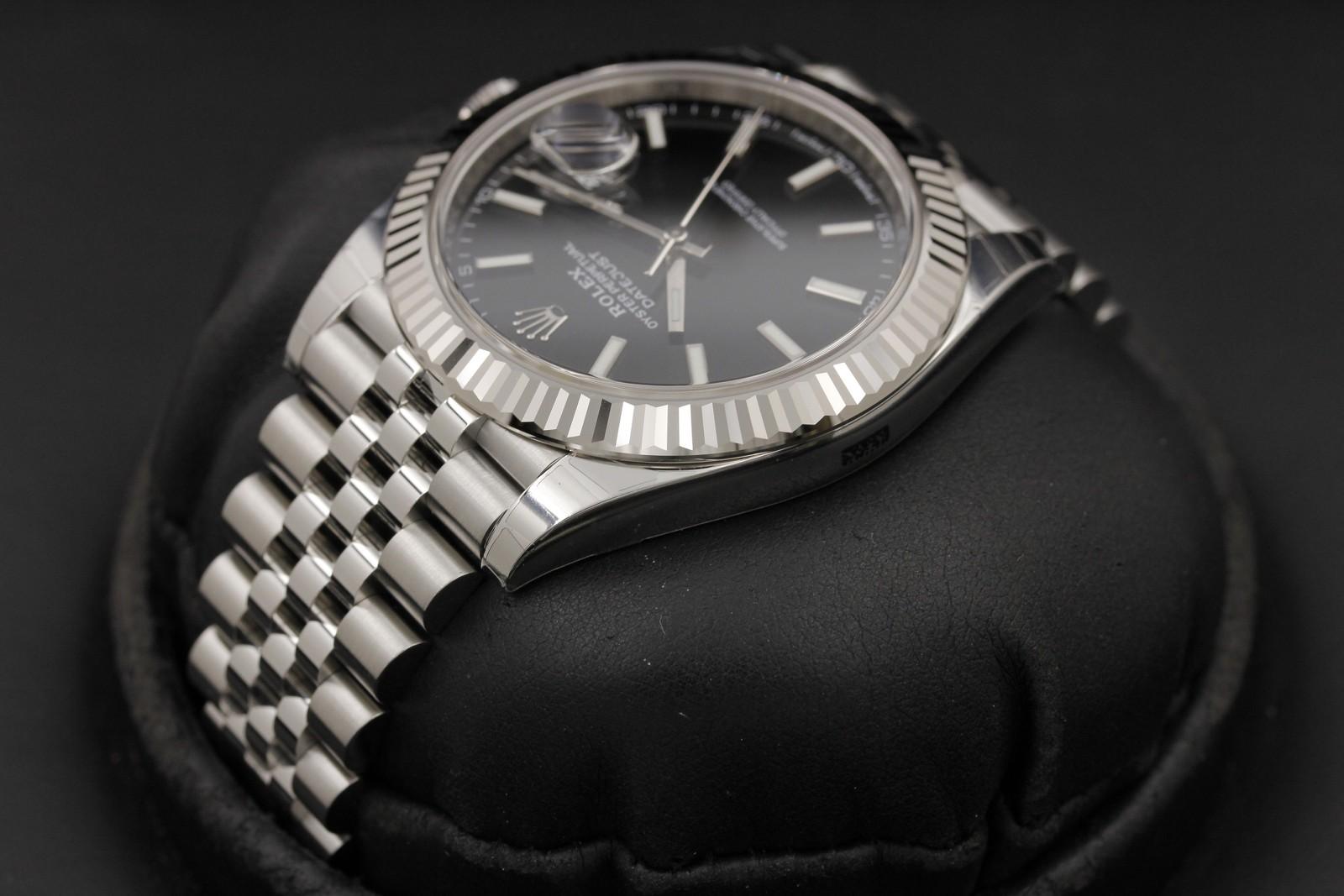 Watch Image 5