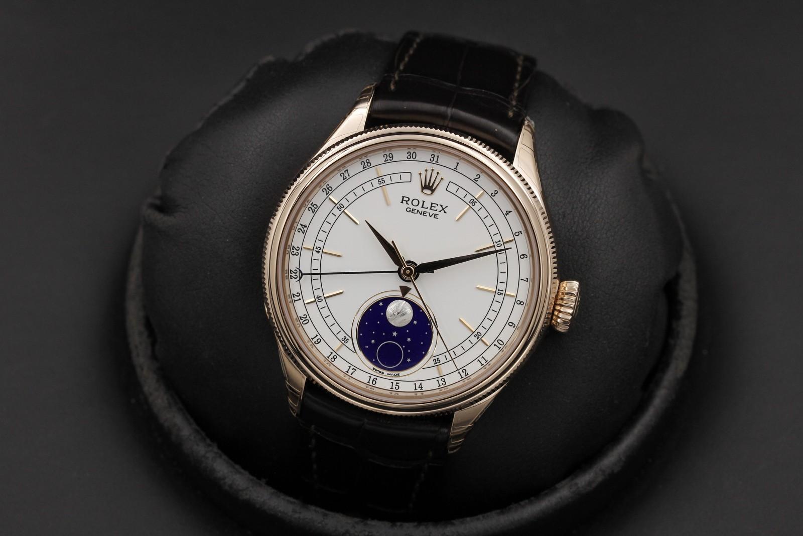 Watch Image 6