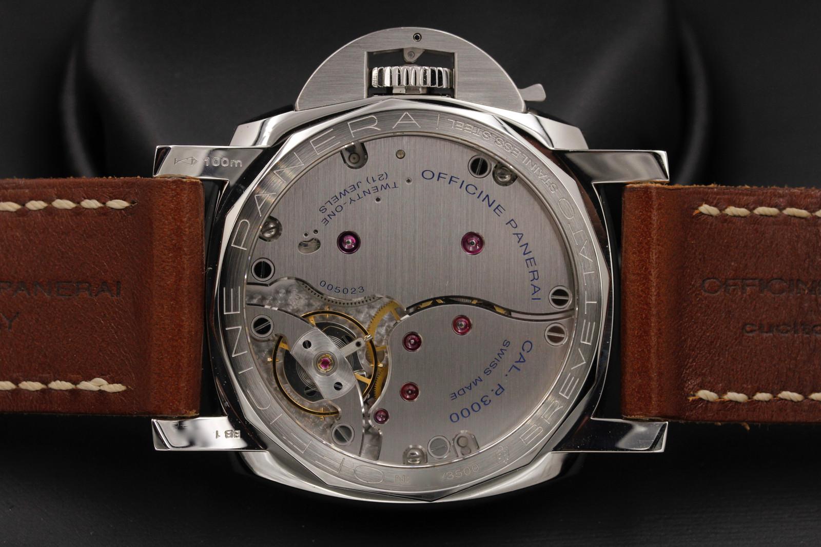 Watch Image 10