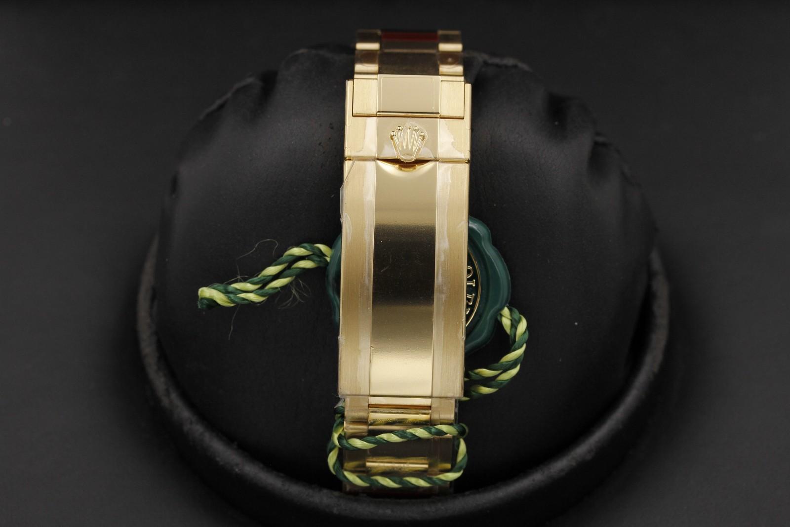 Watch Image 7
