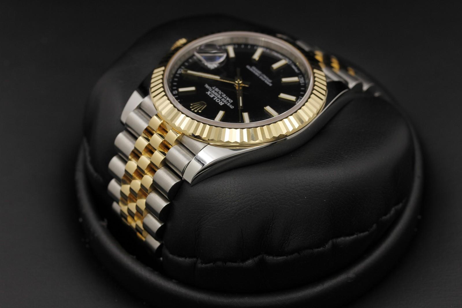 Watch Image 5