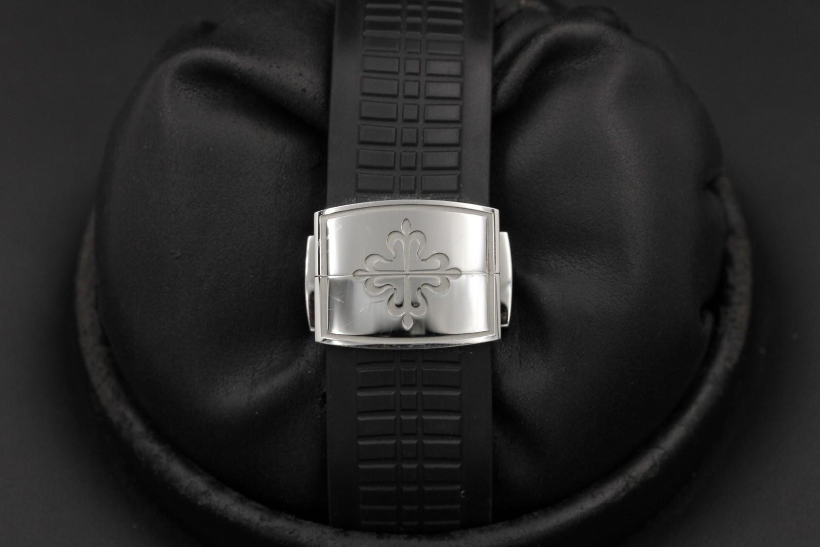 Watch Image 7
