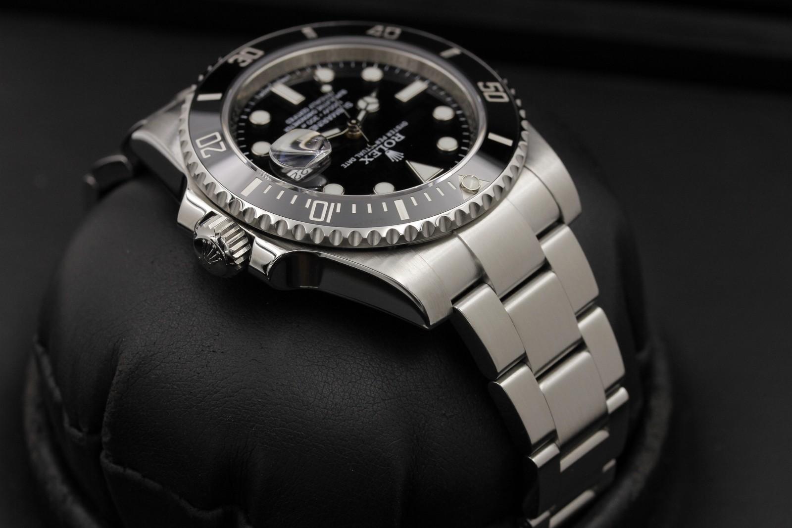 Watch Image 4