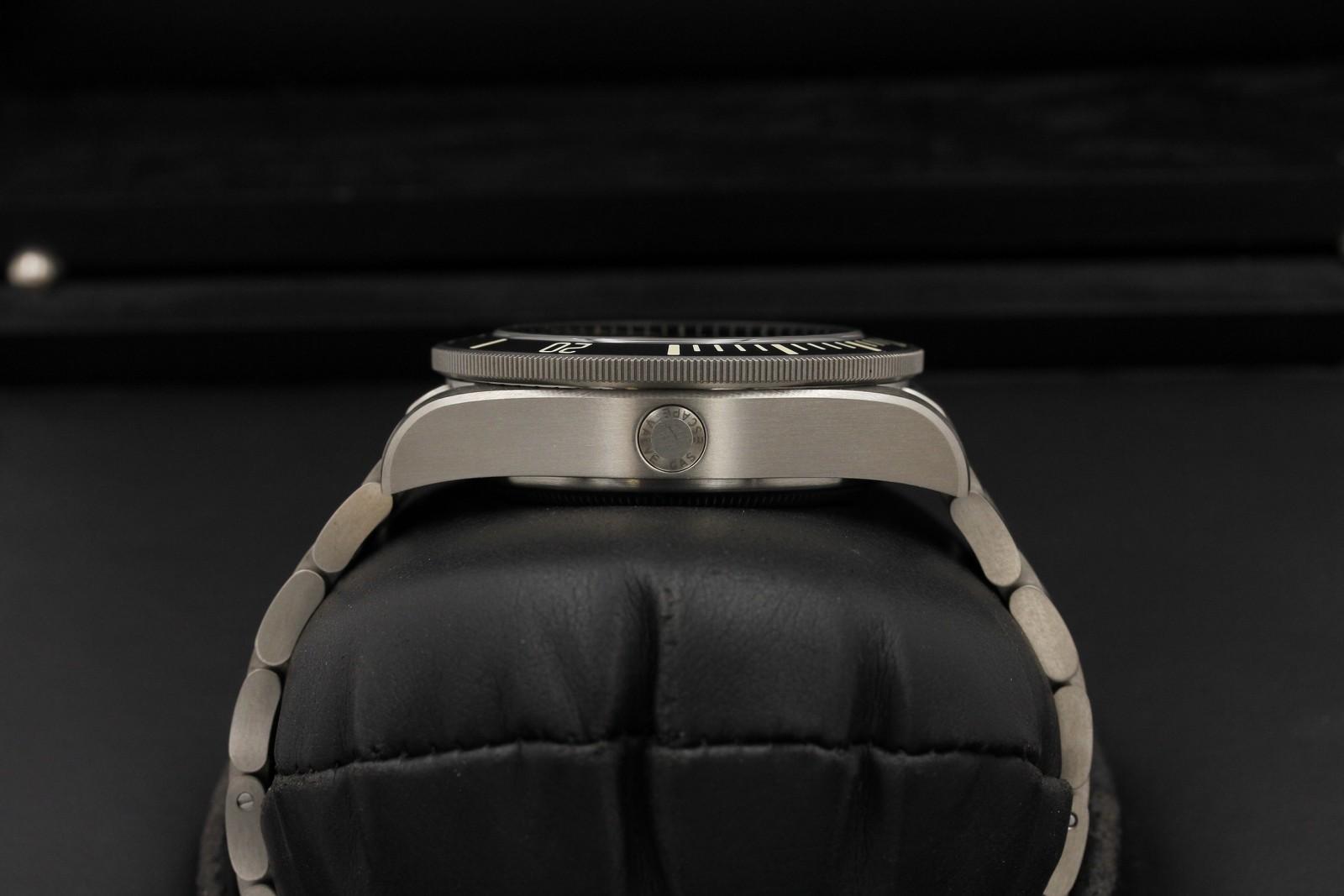 Watch Image 3