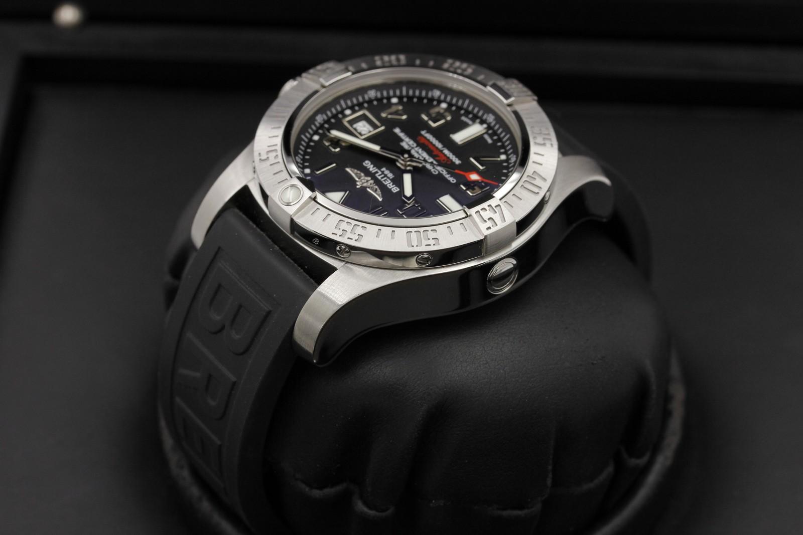 Watch Image 5