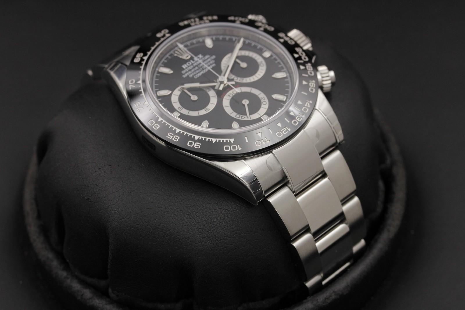 Watch Image 6