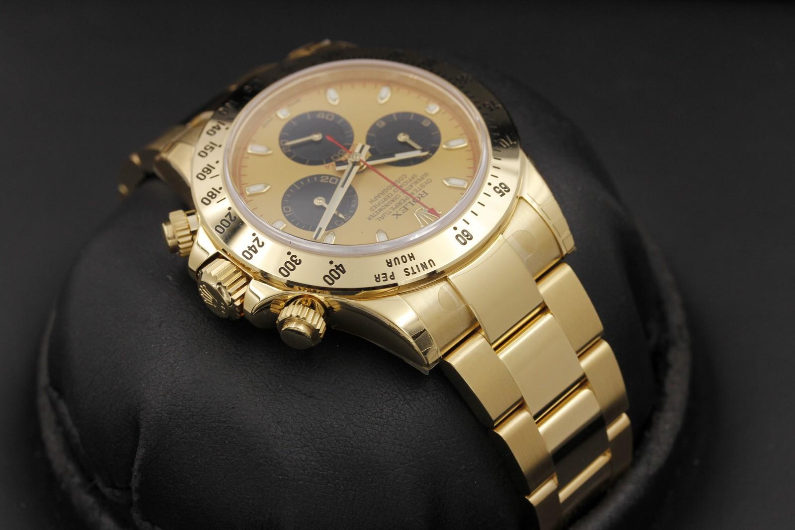 Watch Image 4