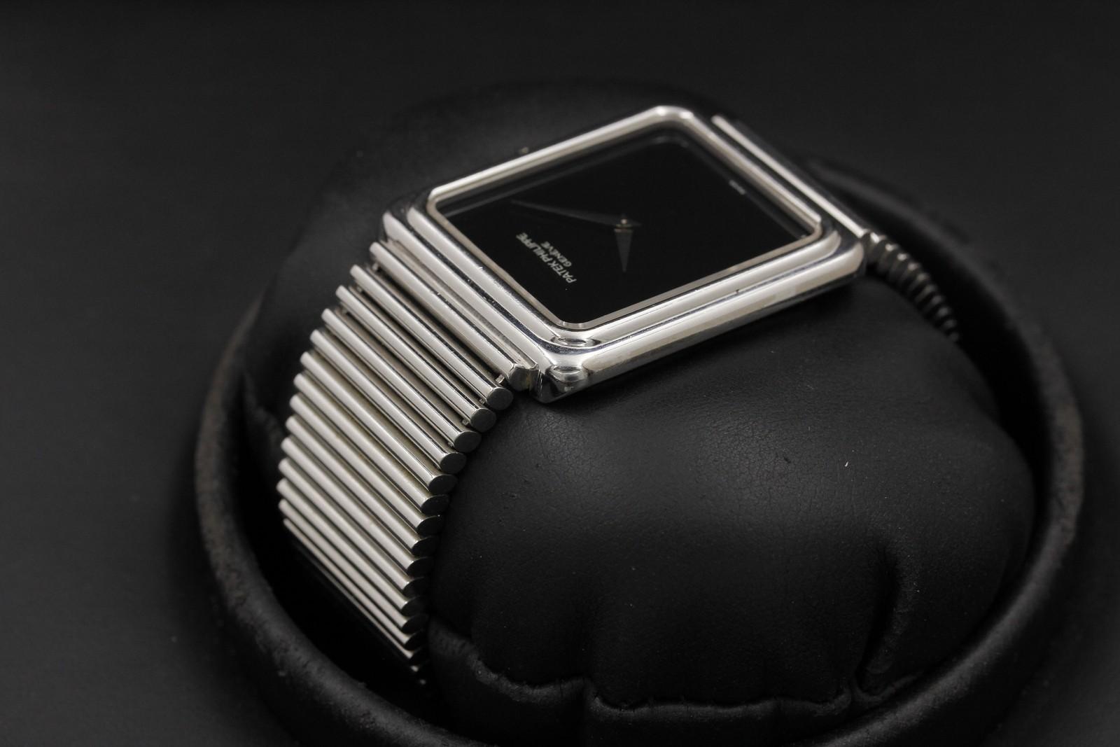 Watch Image 5