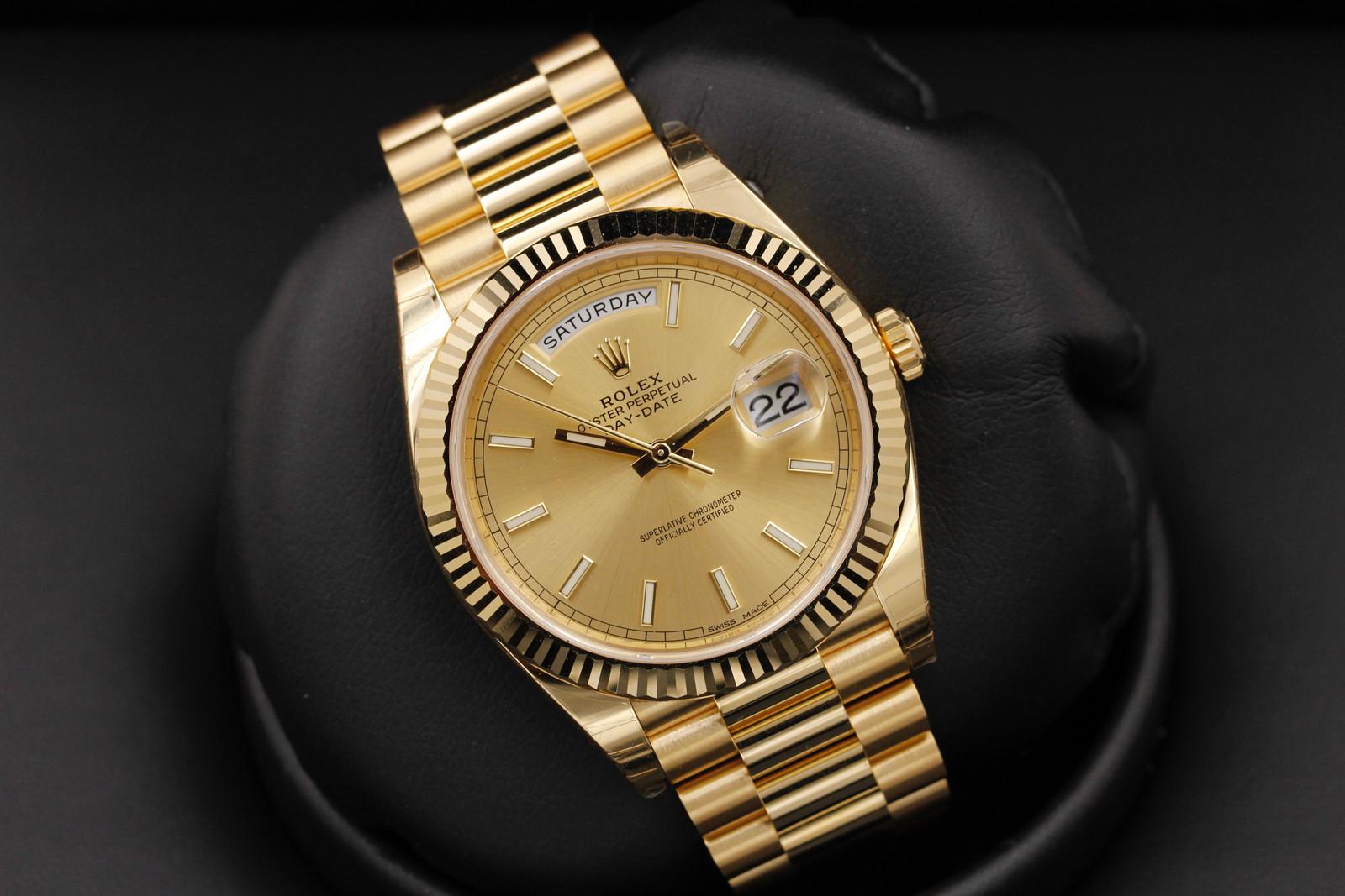 Watch Image 9