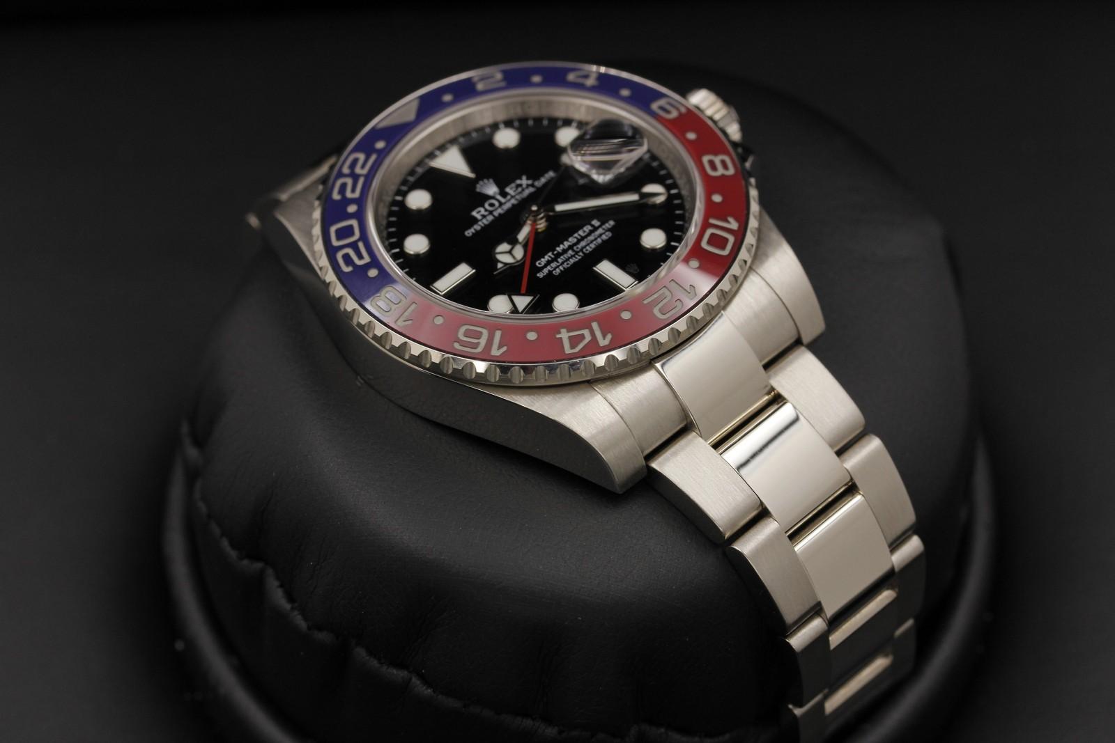 Watch Image 6