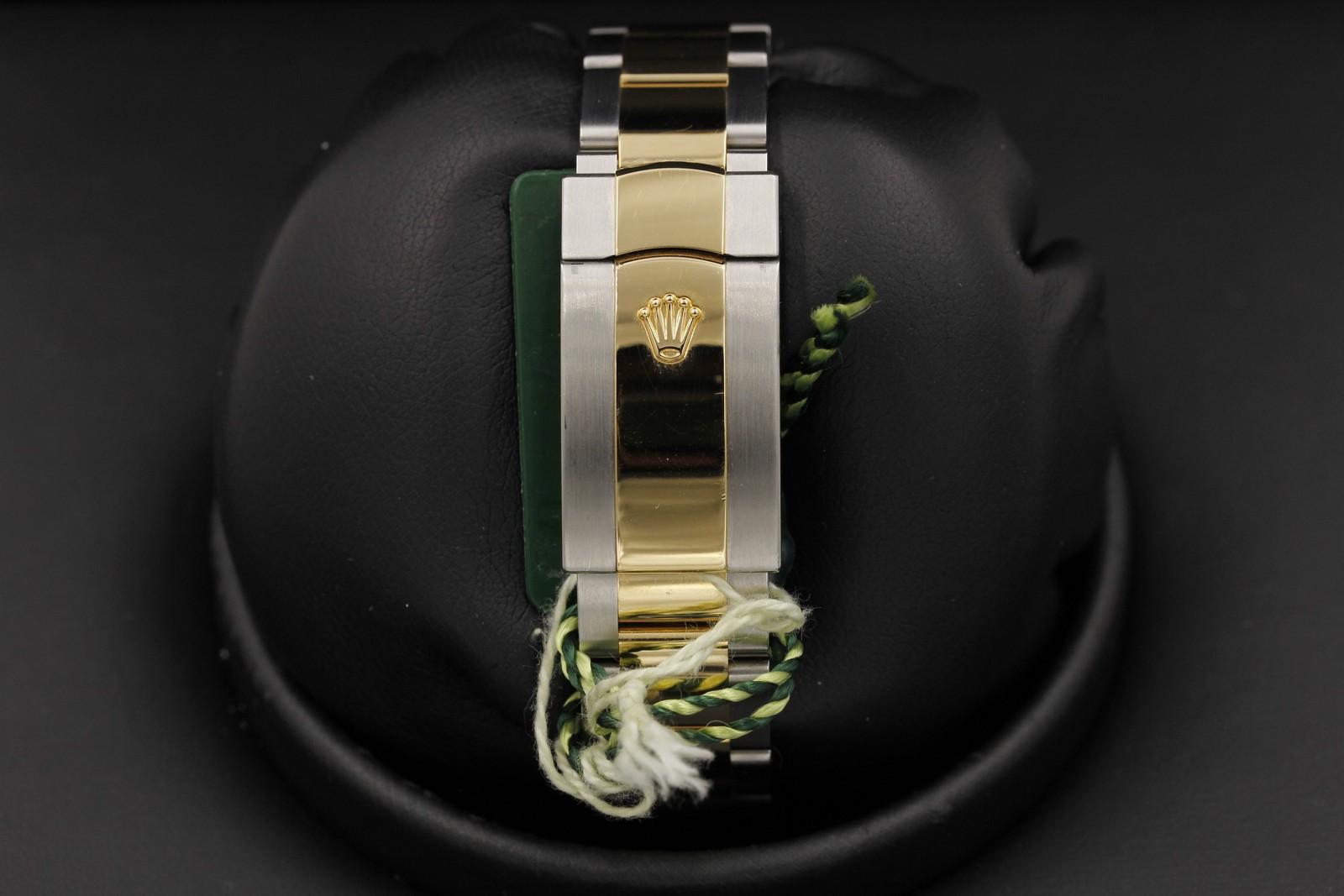 Watch Image 7