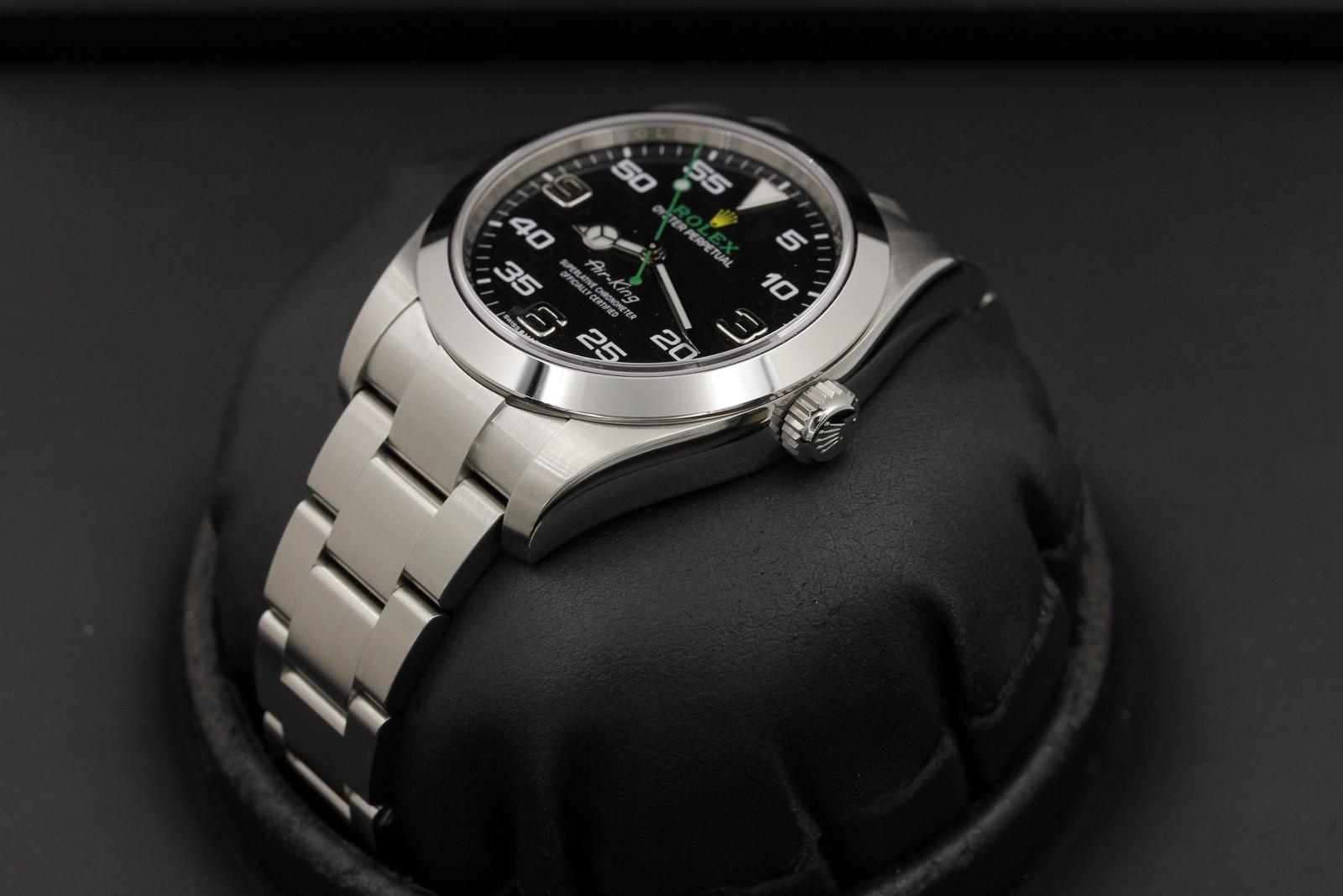 Watch Image 2