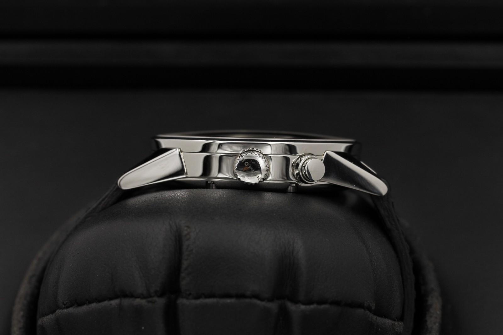 Watch Image 3