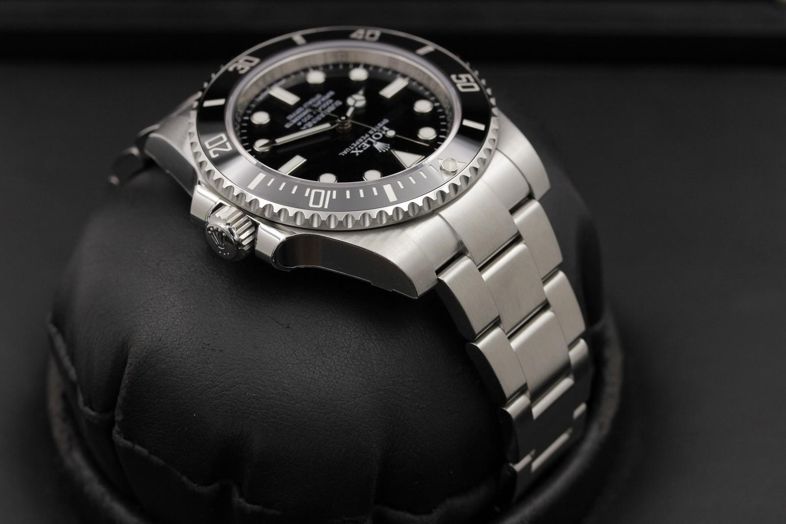 Watch Image 4