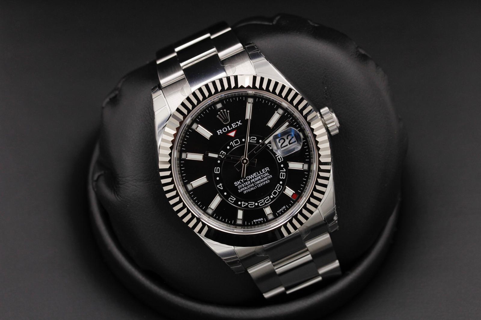 Watch Image 9