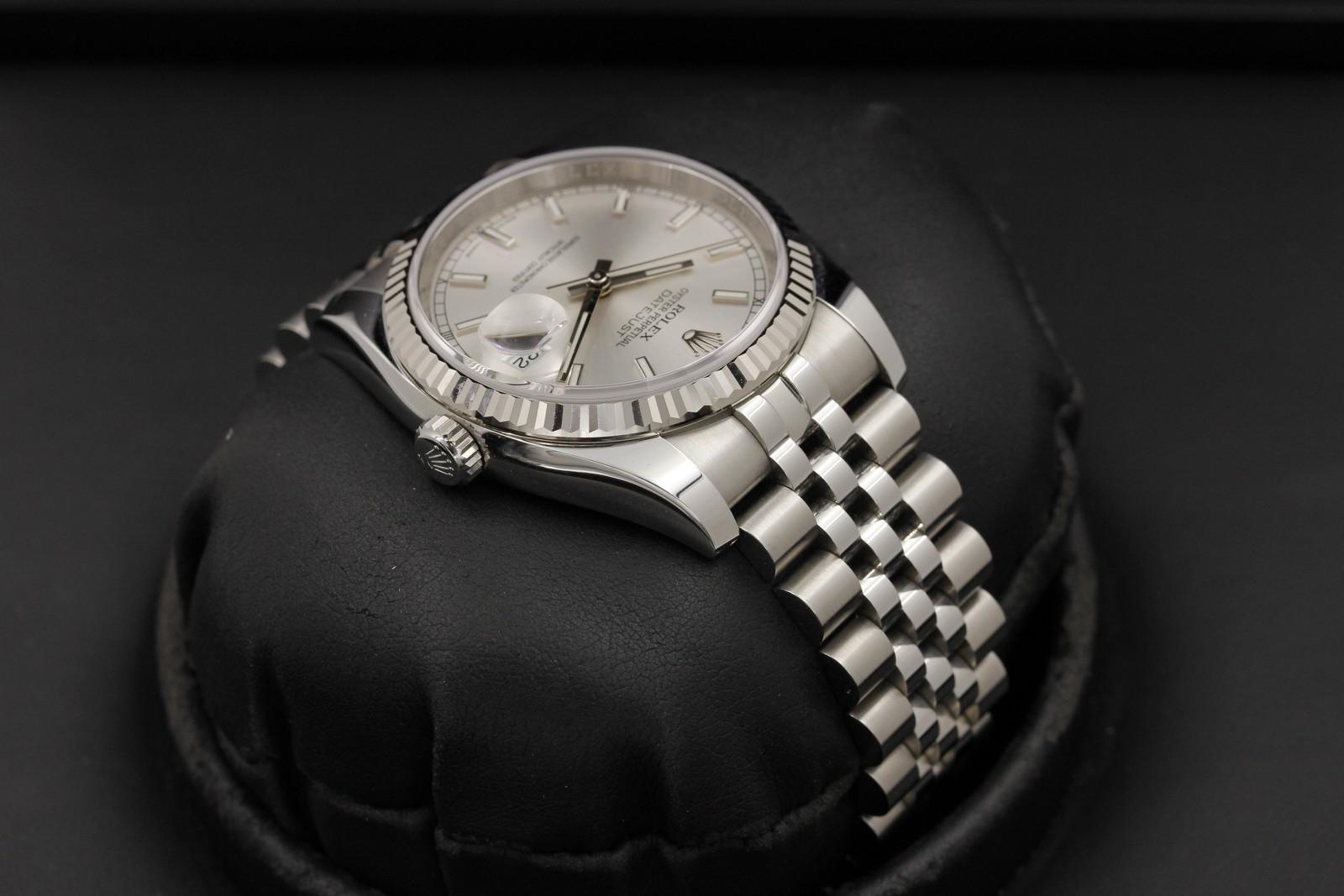 Watch Image 4