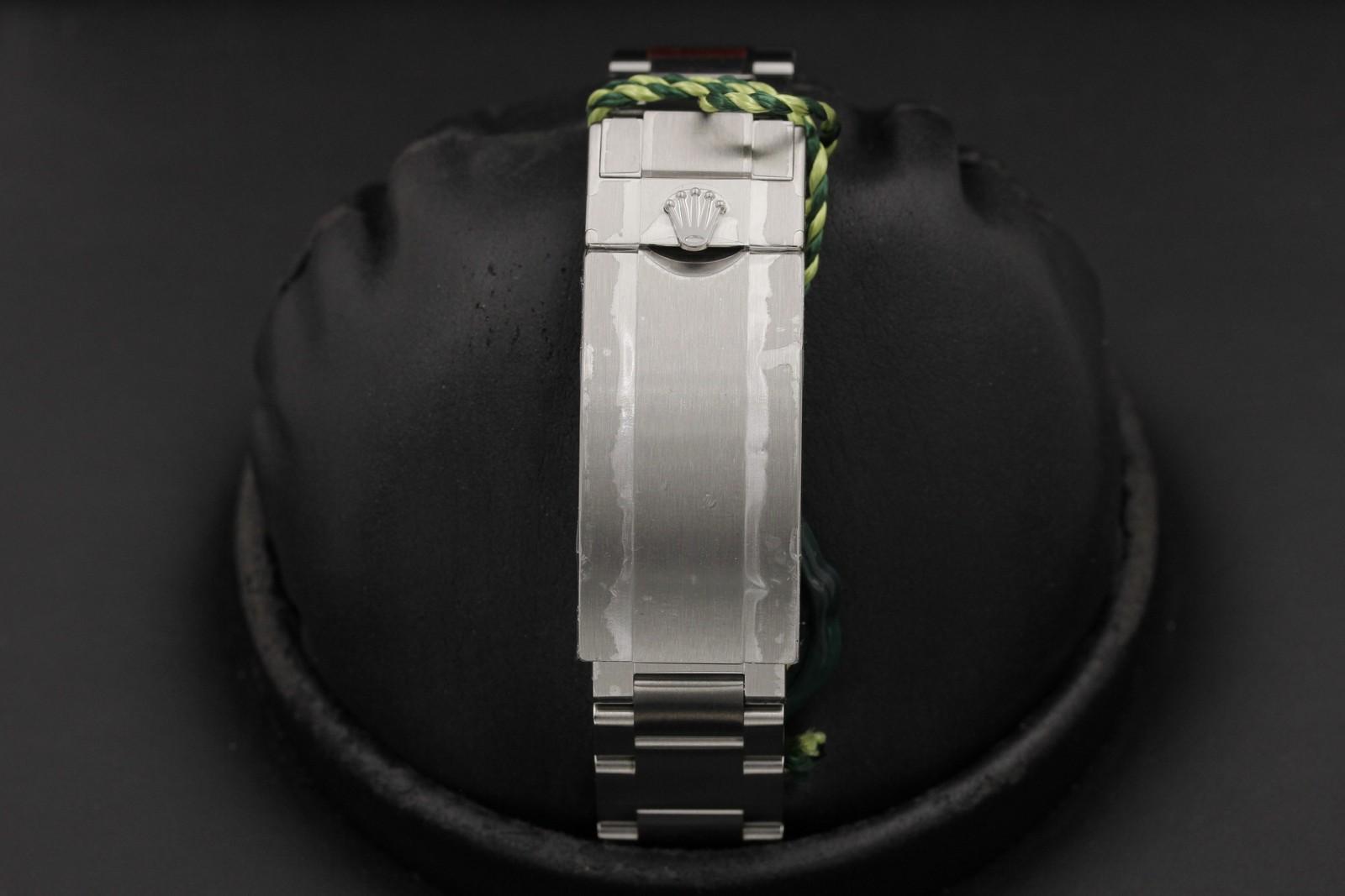 Watch Image 7