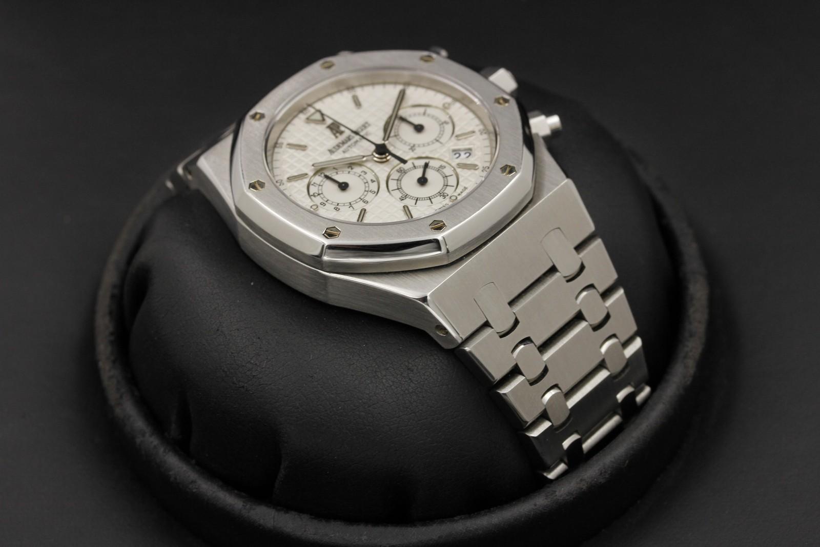 Watch Image 6