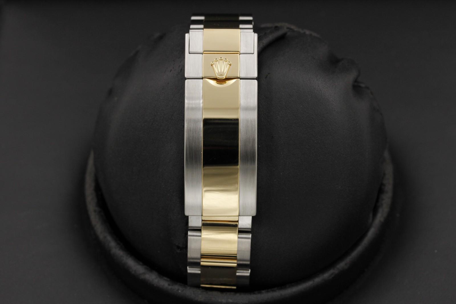 Watch Image 7