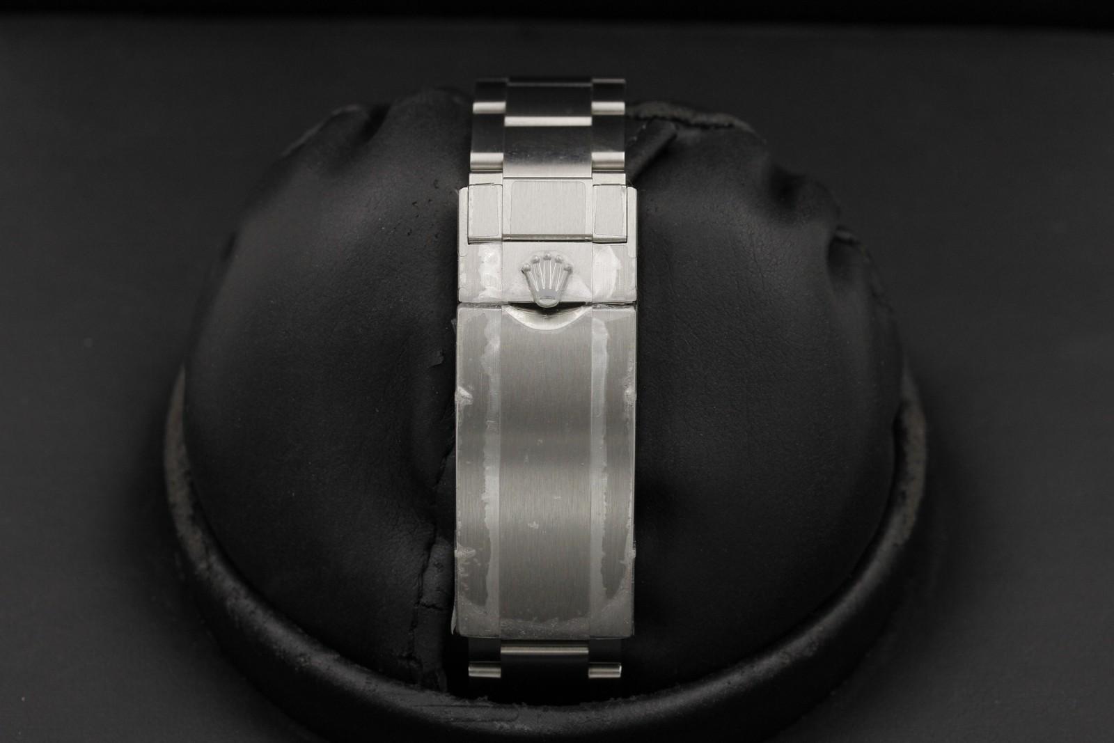 Watch Image 7