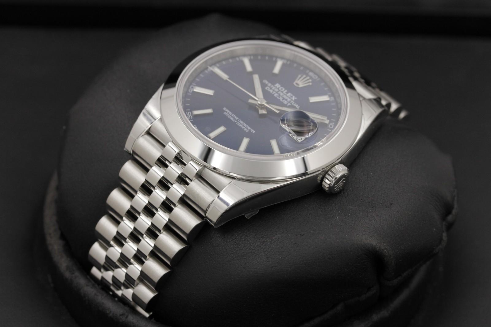 Watch Image 2