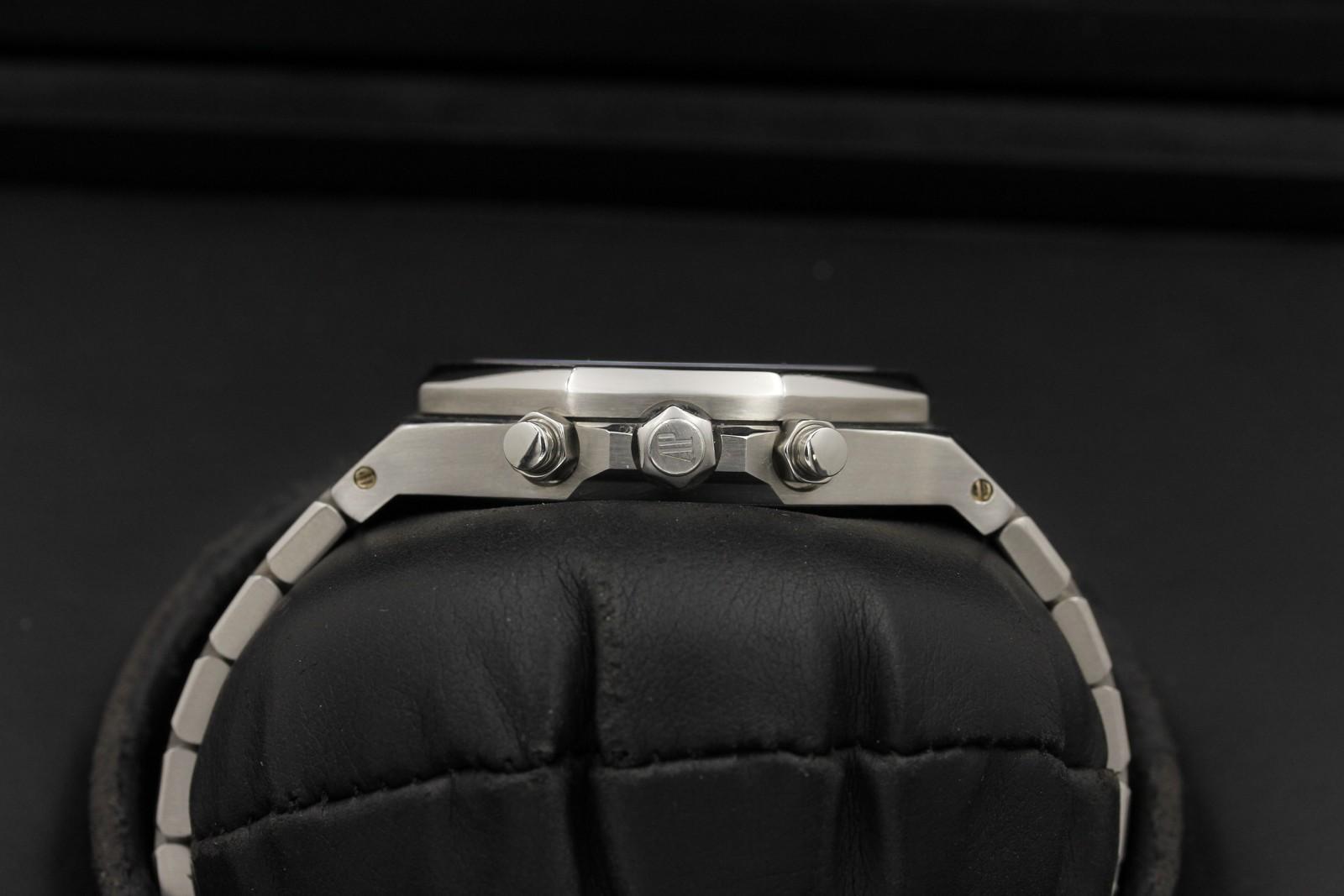 Watch Image 3
