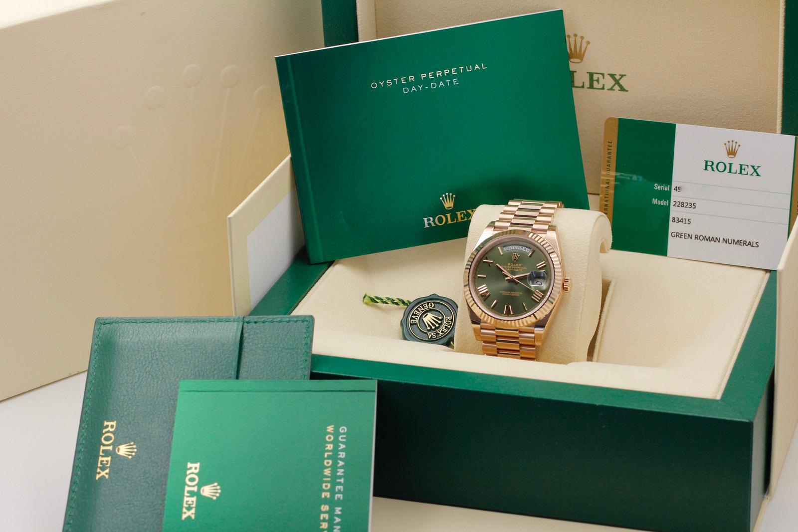 Watch Image 11