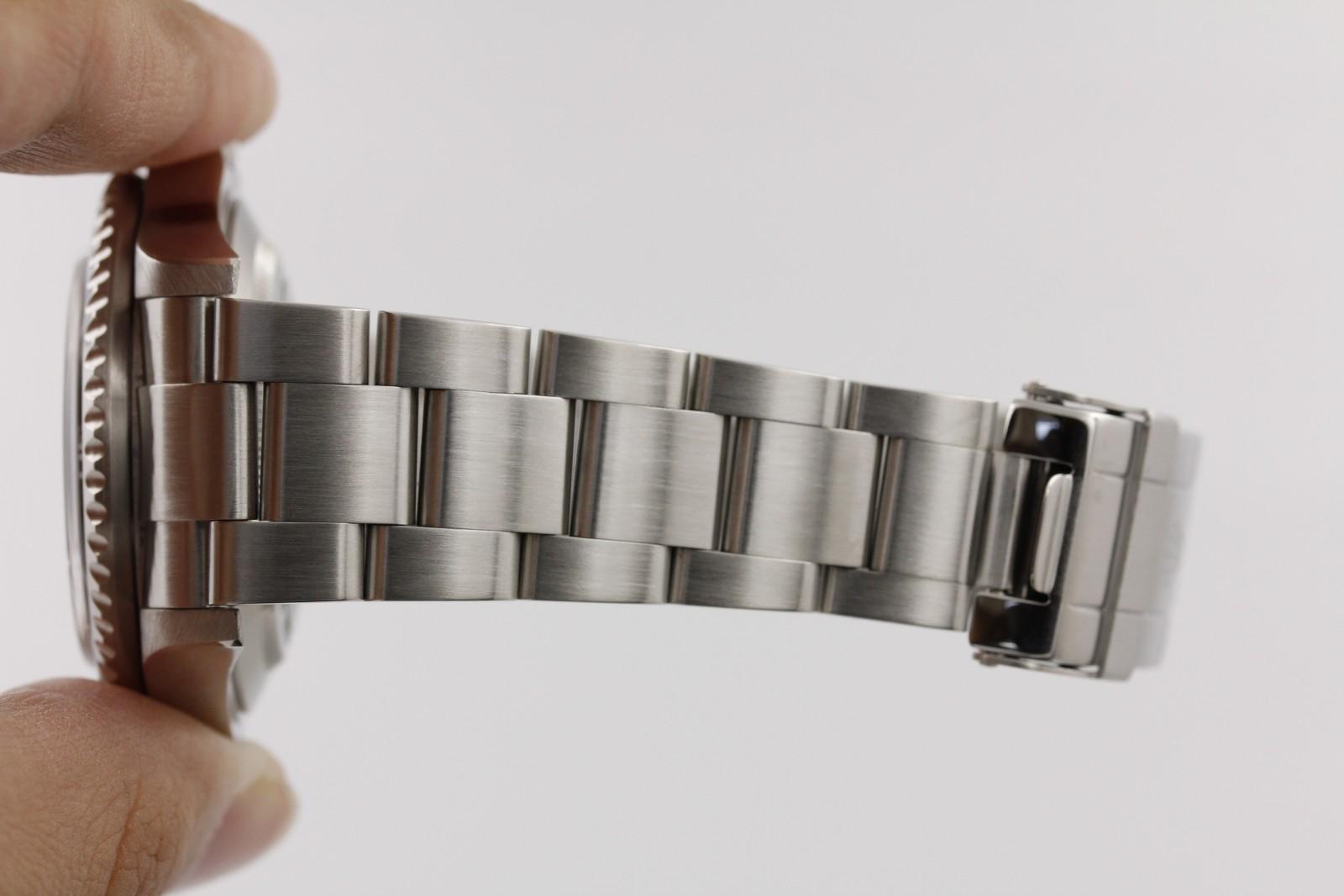 Watch Image 12