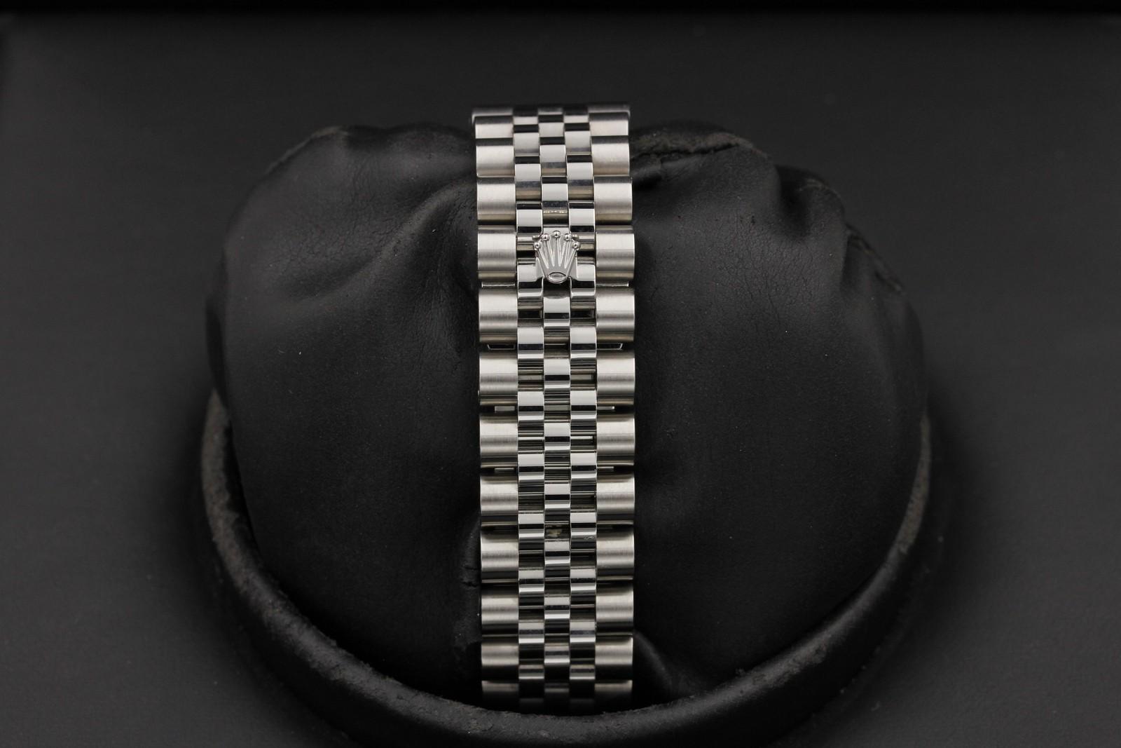 Watch Image 7