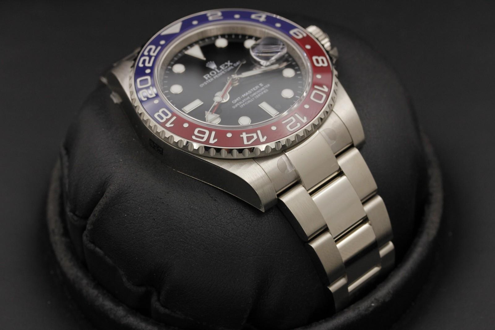 Watch Image 6