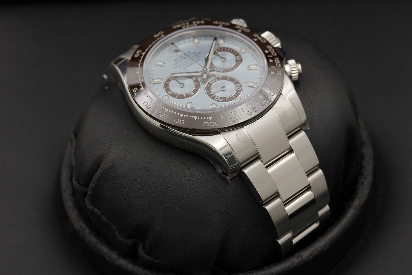Watch Image 6