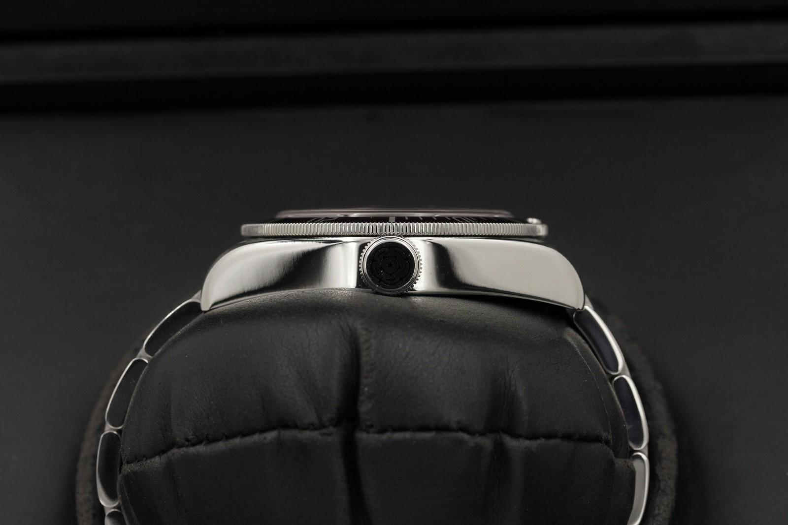Watch Image 3