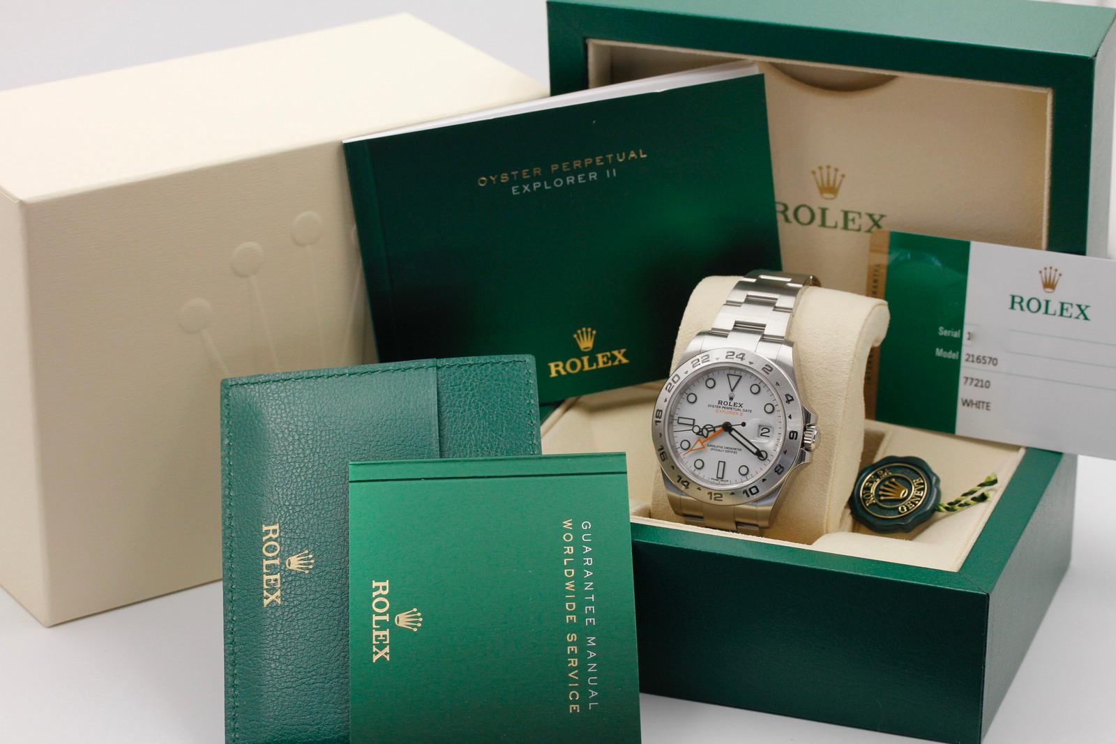 Watch Image 11