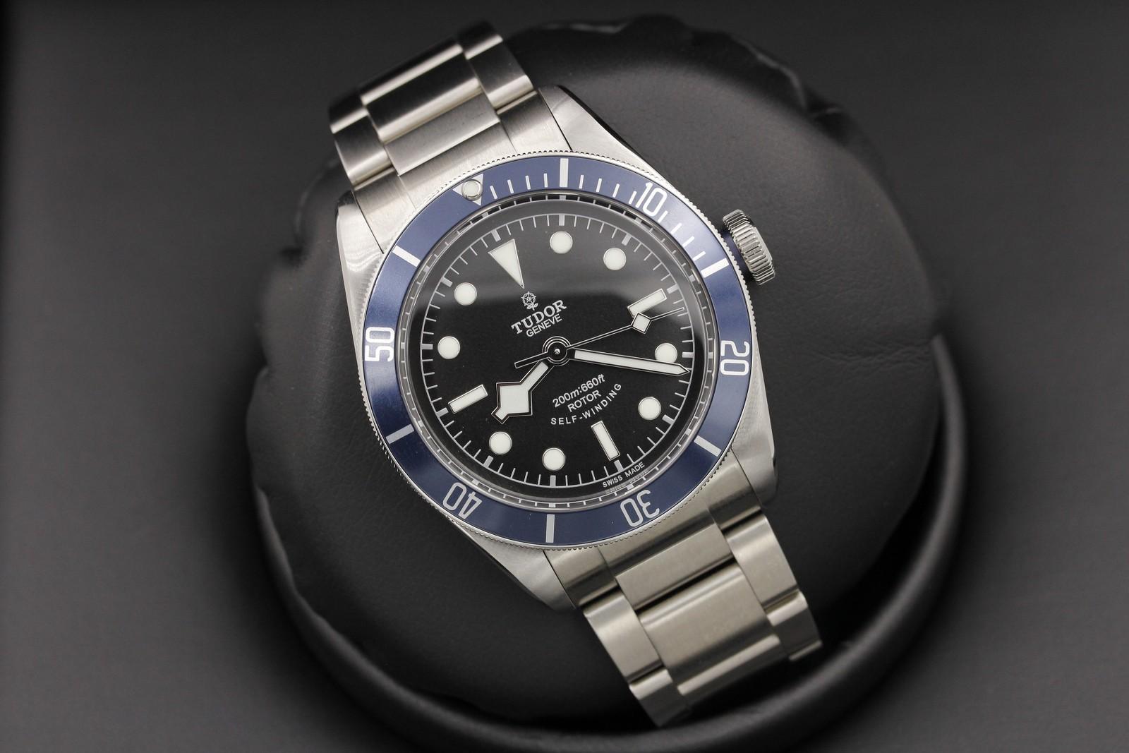 Watch Image 9