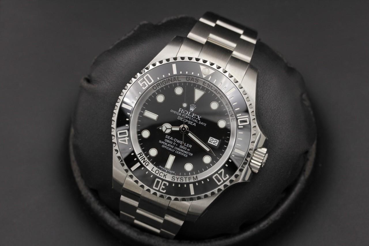 Watch Image 6