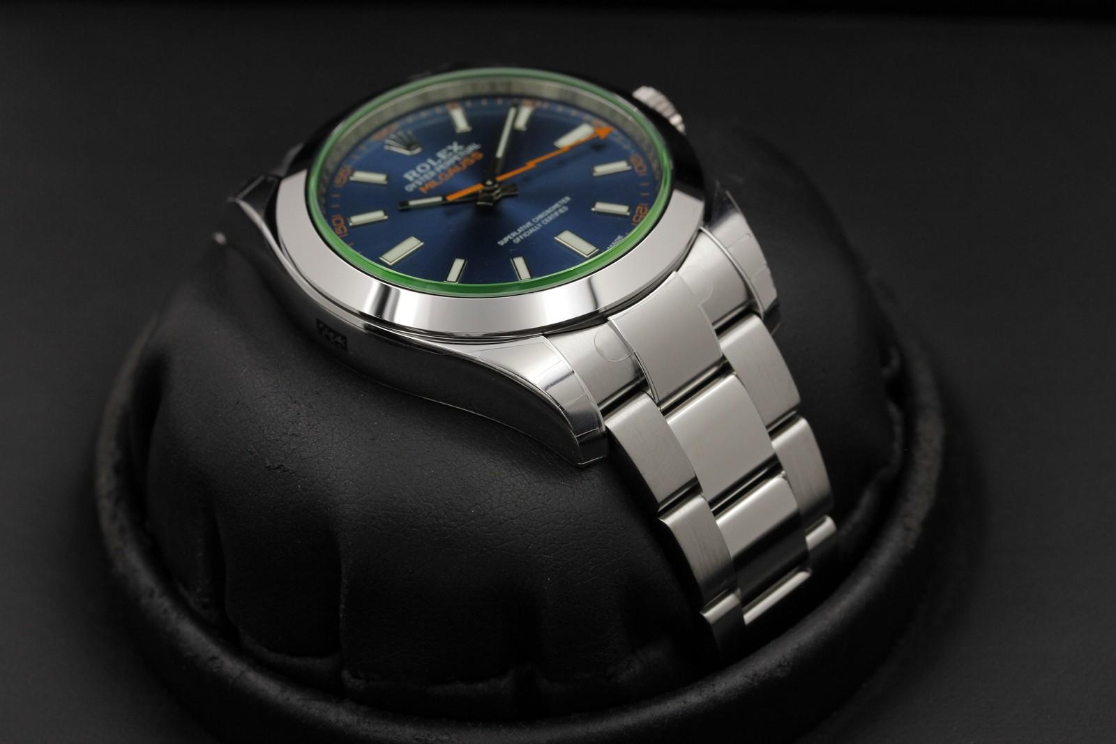 Watch Image 6