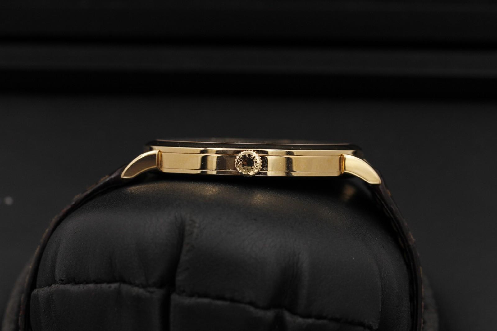 Watch Image 3