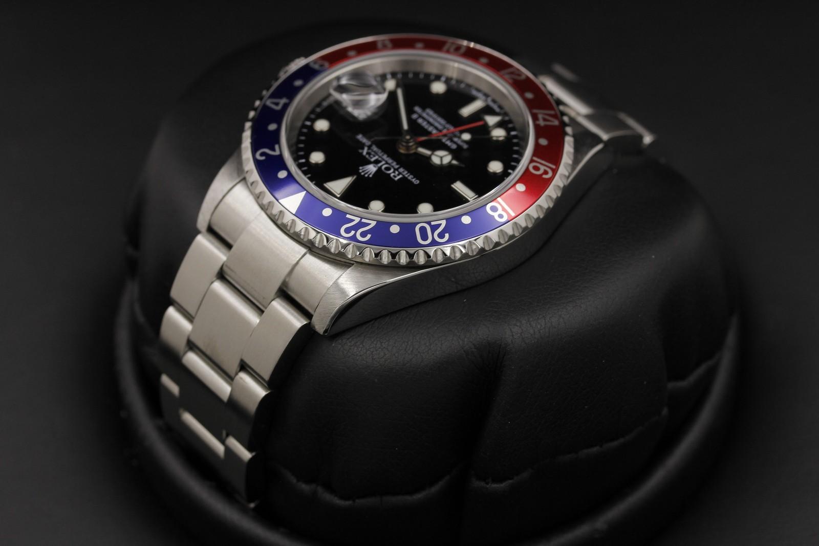 Watch Image 5