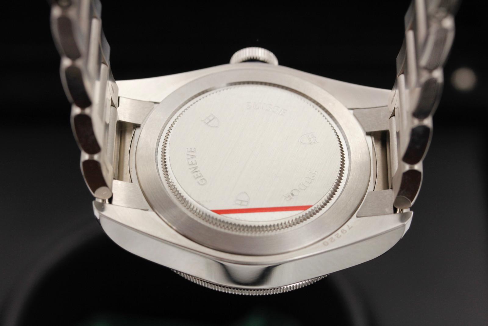Watch Image 10
