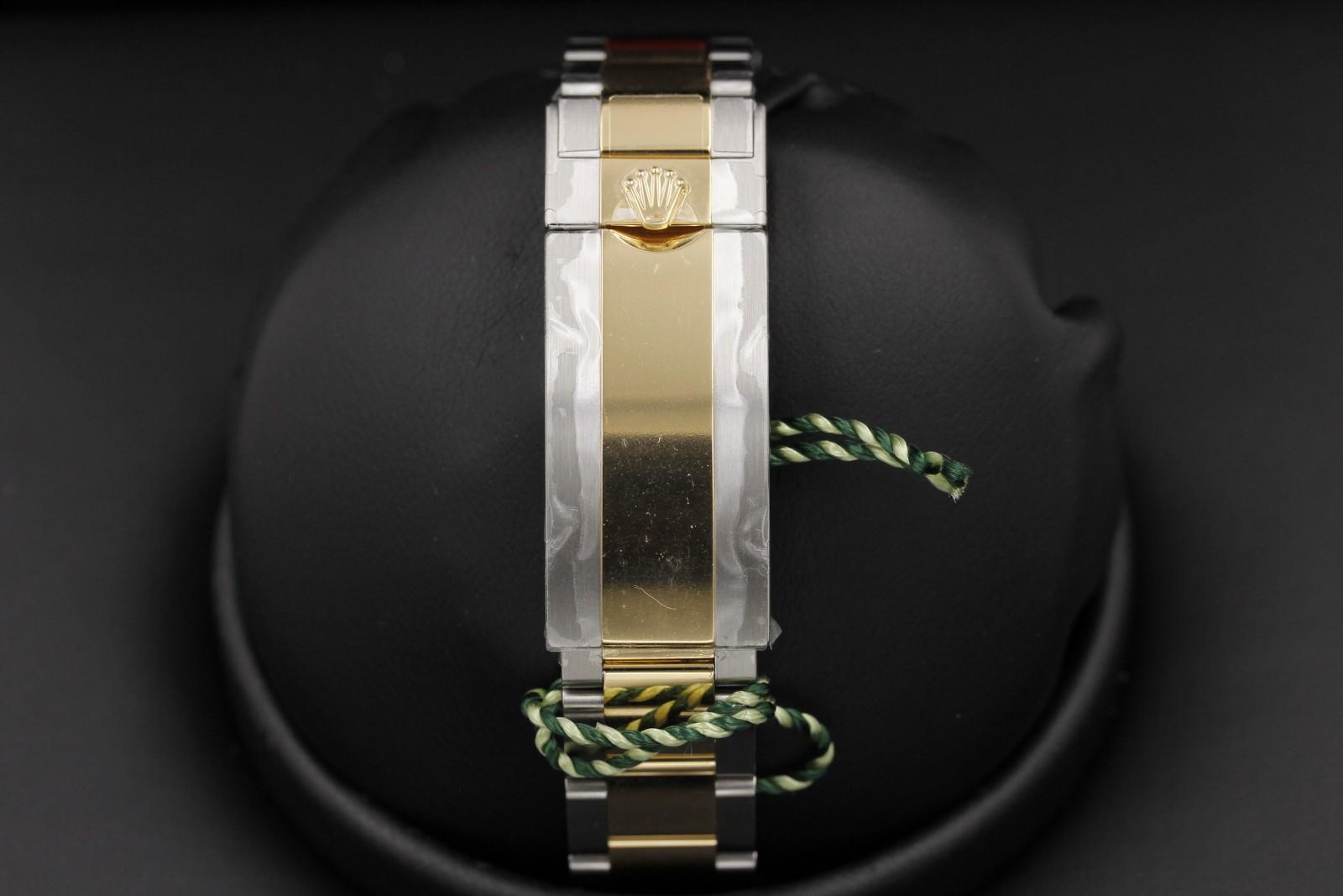 Watch Image 7